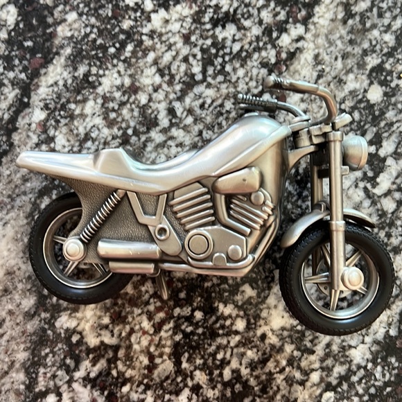 Mini motorcycle coin bank - Picture 5 of 7